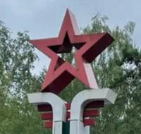 Красная звезда на стелу в Саратове (518402)